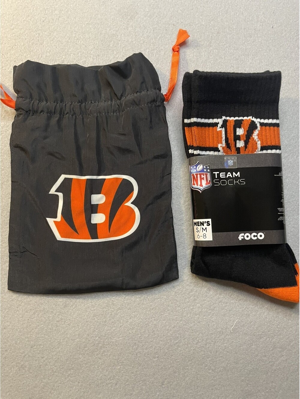 Official Logo Cincinnati Bengals Unisex Sock Mens S/M 6-8 With Gift Bag
